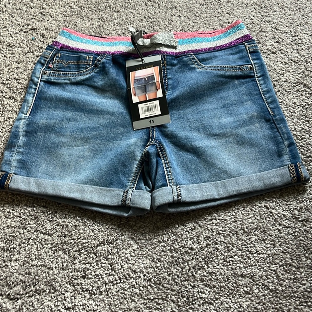 NWT girls Vigoss the Malibu mid-shorts size 14